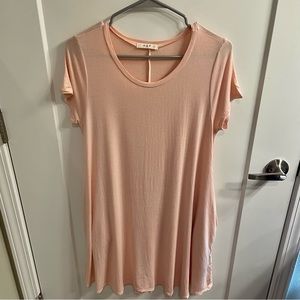 **SOLD** Boutique Blush pink tunic with pockets NWOT Size S